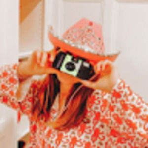 Meet your Posher, Ella